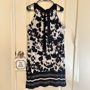 Thalia Sadi, medium, black and white dress